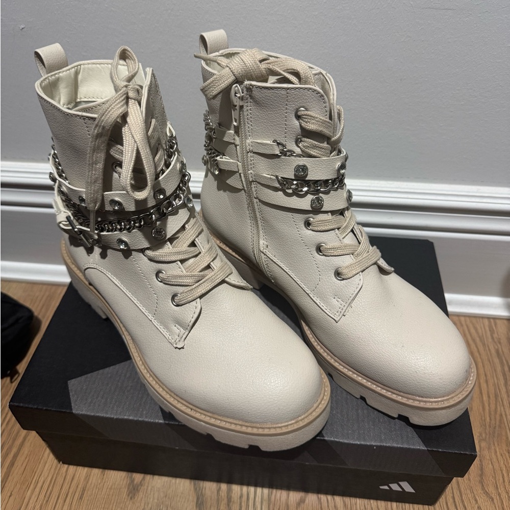 XOXO Payne Boots